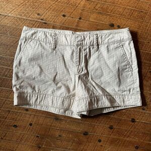 Gap tan floral flat front size 6 chino preppy vacationcore shorts